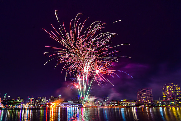 Winter Fireworks, Docklands